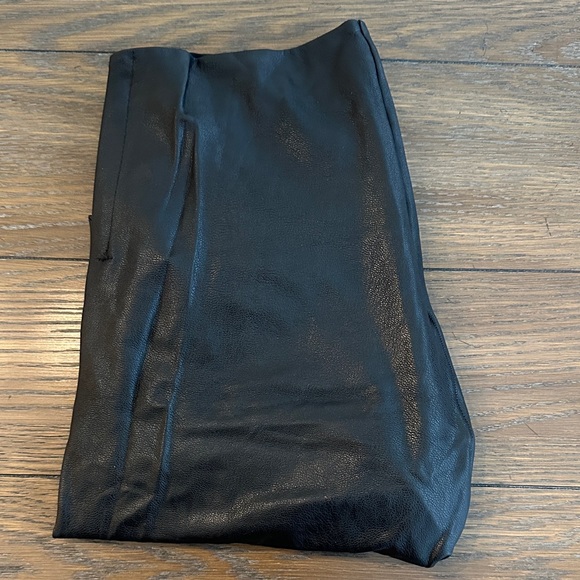 Commando Pants - Commando Control Black Textured Leggings Size M‎